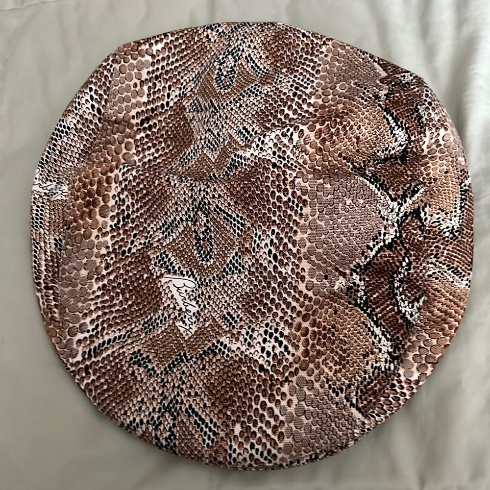 Burberry snakeskin print drivers cap